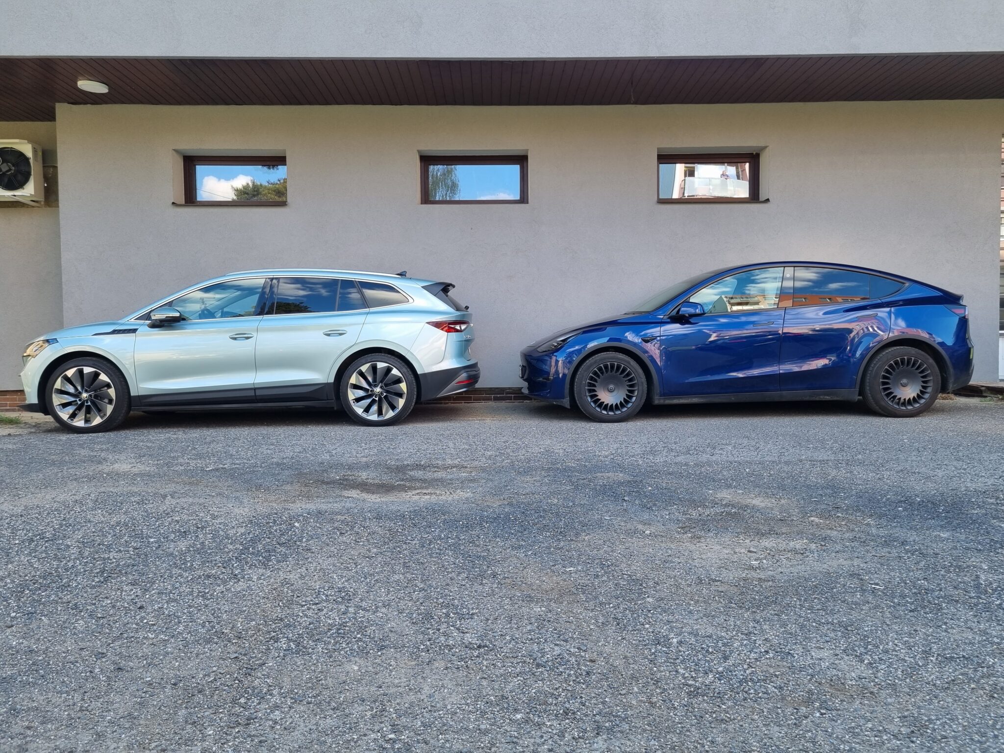 TEST: Škoda Enyaq IV 80 Vs. Tesla Model Y | USPORNE.info