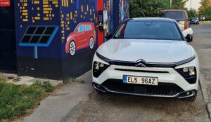 Citroën C5 X PHEV 225 přední část