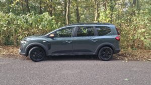 Dacia Jogger Extreme - bok vozu